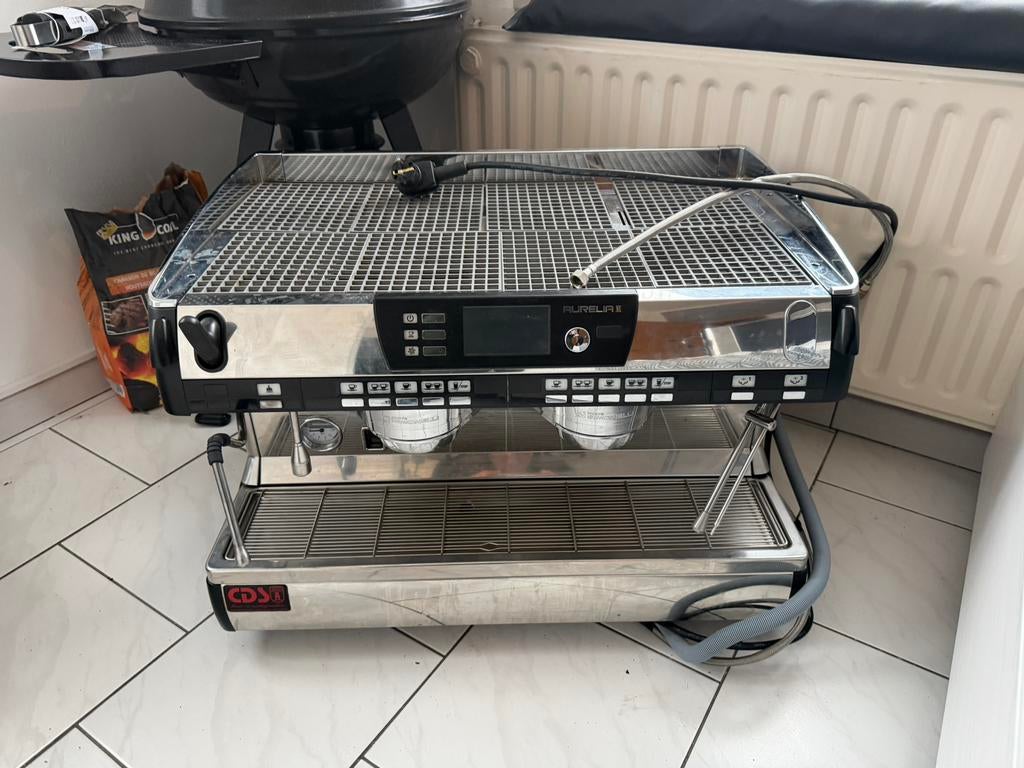 Simonelli aurelia II - machine café/espresso pro, Stoompijpje, Gebruikt, Espresso apparaat, 2 tot 4 kopjes