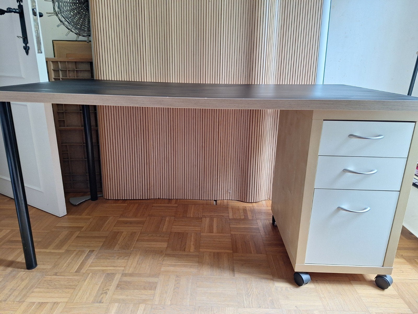 Mooi groot bureau met praktisch ladenblok., Enlèvement, IKEA, Noir