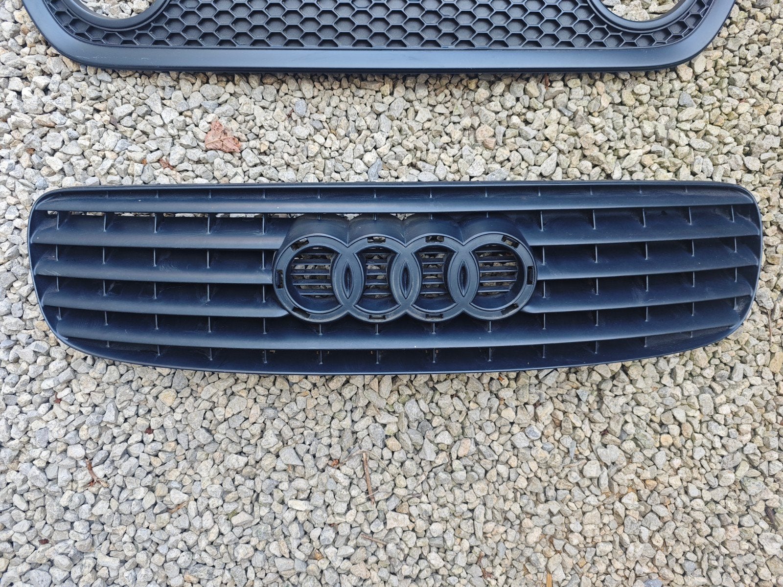 OEM Audi TT Mk1 front grill mat zwart (zonder embleem), Ophalen, Audi