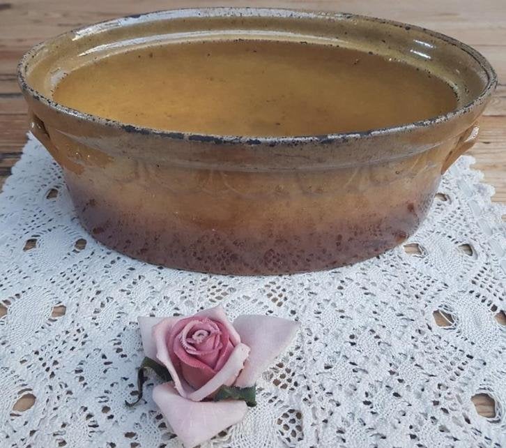 Oude doorleefde Franse keramieke terrine zonder deksel, Antiquités & Art, Enlèvement ou Envoi
