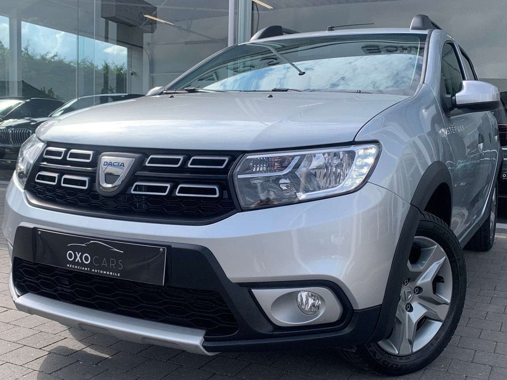 Dacia Sandero 0.9 TCe 90 CV / STEPWAY PLUS / BLUETOOTH / LEZ, Auto's, Dacia, Voorwielaandrijving, 898 cc, Stof, Gebruikt