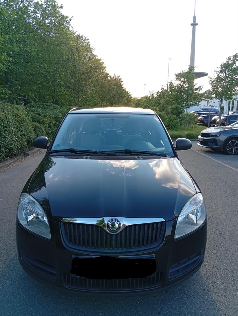 Skoda Fabia 1.2 benzine 2009 124.900km gekeurd voor verkoop, Voorwielaandrijving, Stof, 1198 cc, Zwart