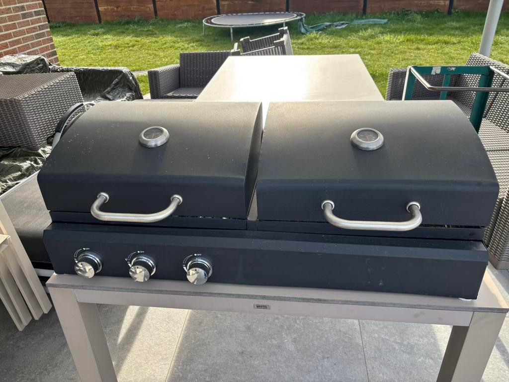 Barbeque op gas en houtskool, Tuin en Terras, Ophalen, Zo goed als nieuw, Gas