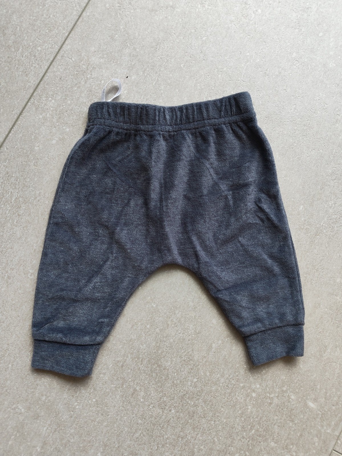 Broekje badstof maat 50 zo goed als nieuw, Enfants & Bébés, Vêtements de bébé | Taille 50, Enlèvement, Pantalon