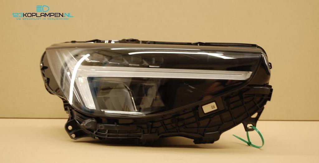 (J3) Volvo C40 Led koplamp rechts, -, -, Enlèvement, -
