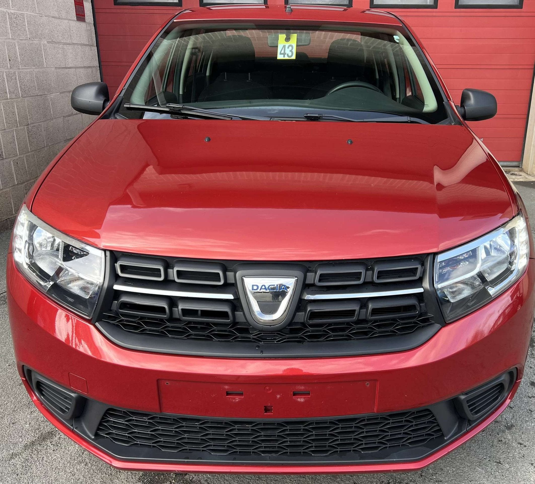 Dacia Logan 1.0i SCe Ambiance (bj 2018), 4 deurs, Gebruikt, 1505 kg, Logan