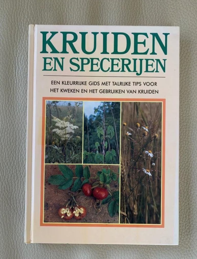 Kruiden en specerijen, Julia F. Morton Hardcover, Ophalen of Verzenden, Zo goed als nieuw, Kruiden en Alternatief