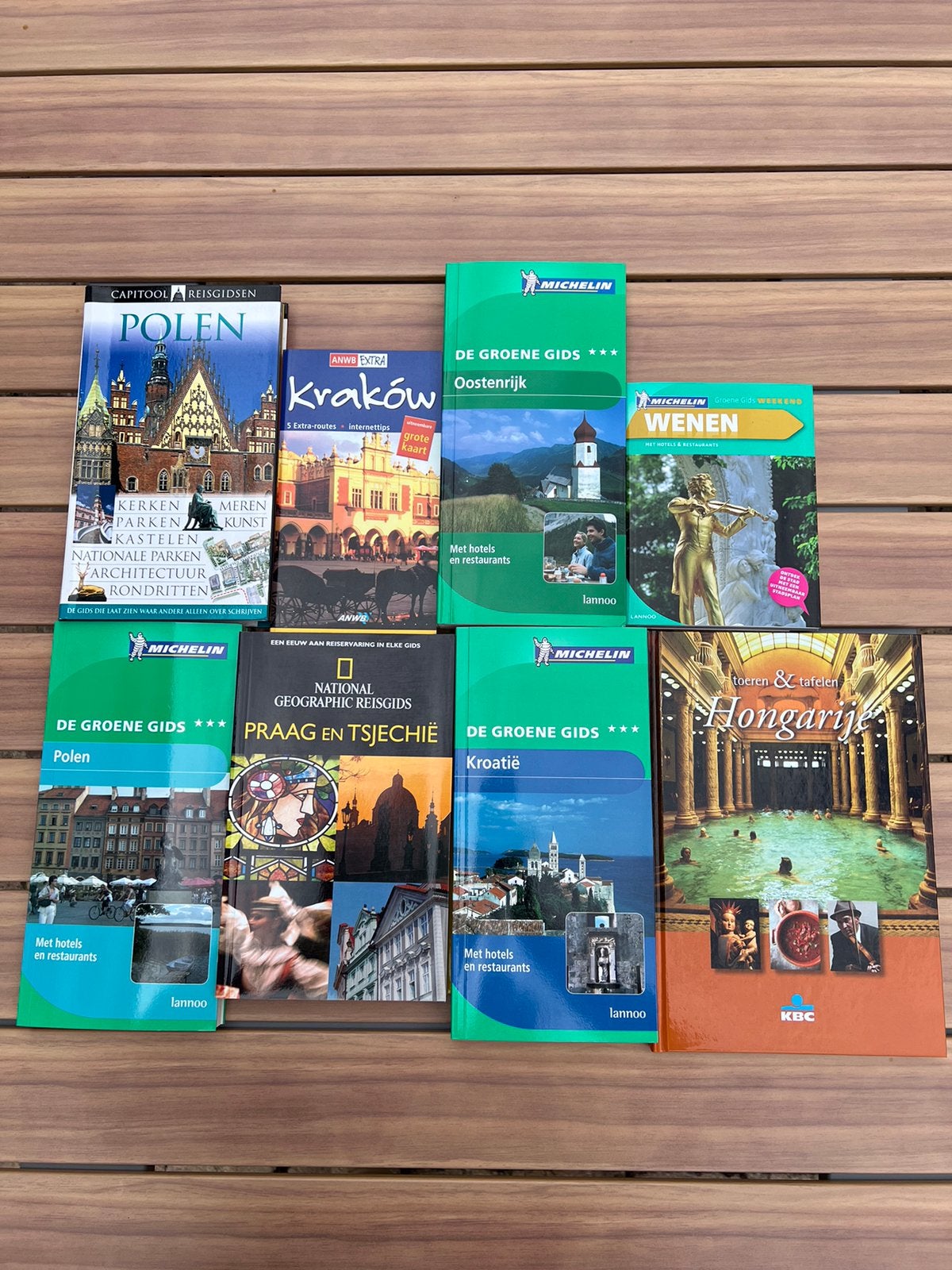 Pakket van 8 : Kroatië Oostenrijk Polen Tsjechië Hongarije, Boeken, Ophalen, Zo goed als nieuw, Europa, Reisgids of -boek