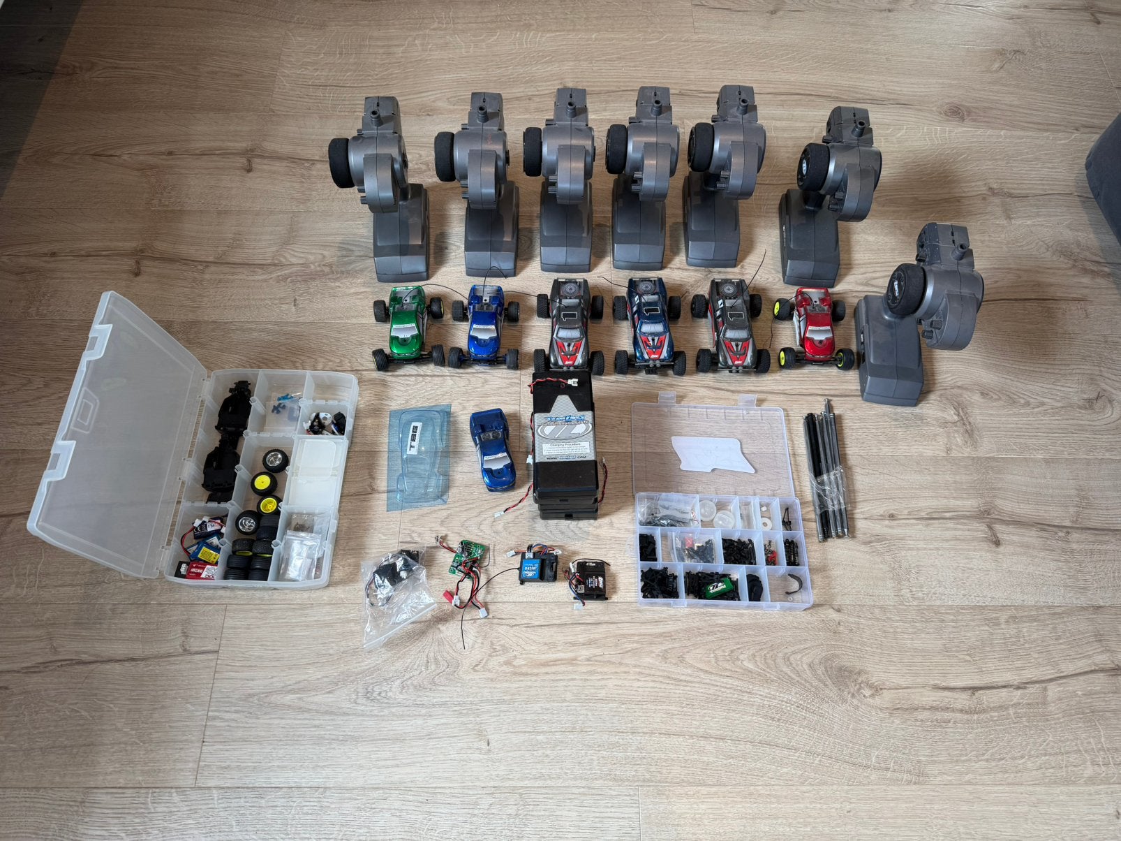 Set van 6 losi micro en onderdelen, Computers en Software, Ophalen, Zo goed als nieuw