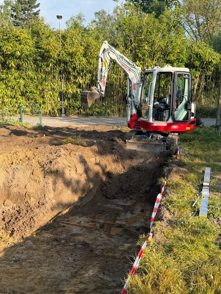 Tuinenleuckx minitractor werktuigen kraan & chauffeur tehuur, Verzenden, Kraan