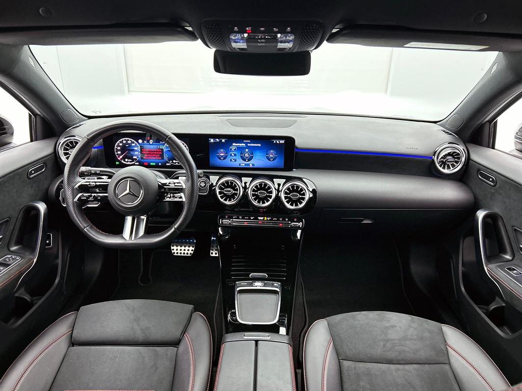 Mercedes-Benz A-klasse 250 e Hatchback AMG Line Night Pack |, Autos, Achat, Entreprise, Noir, 5 places