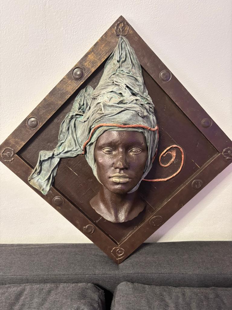 Wanddecoratie: Vrouwenbuste met hoofddoek, Ophalen of Verzenden