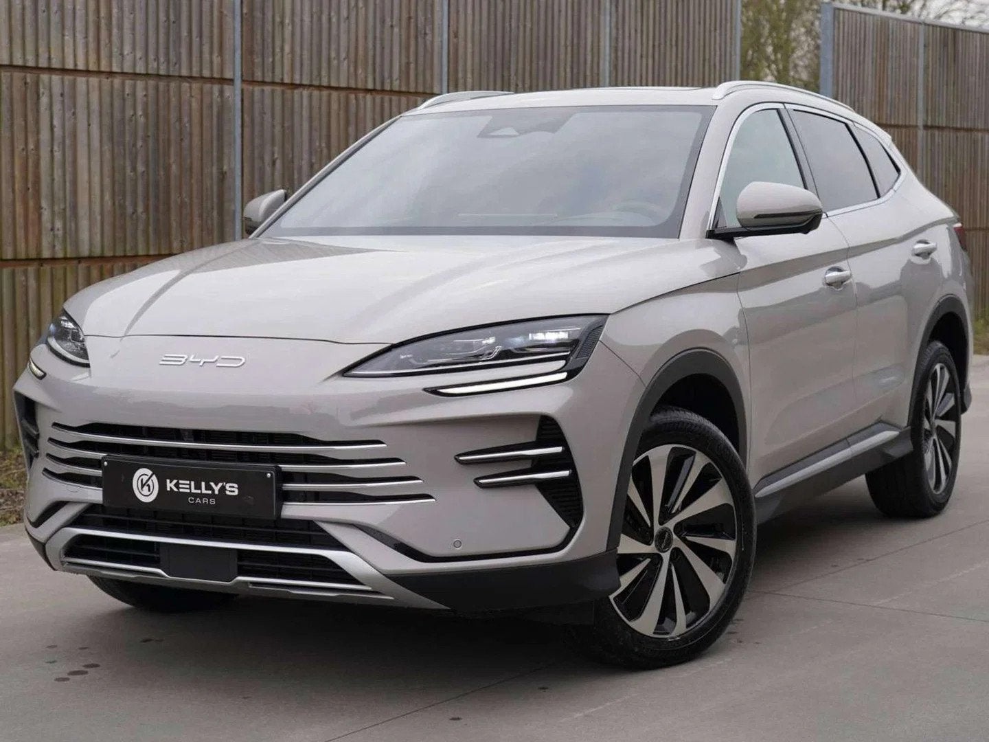 BYD Seal U DM-i Boost 1.5 PHEV (160 kw)*Nieuwe wagen!, Auto's, Automaat, Seal U, Zwart, 4 cilinders