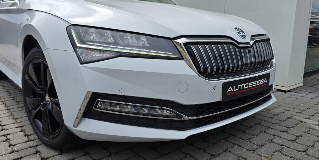 Skoda Superb 1.4 Plug In Hybride Ambition, Auto's, Stof, Euro 6, Wit, 5 deurs