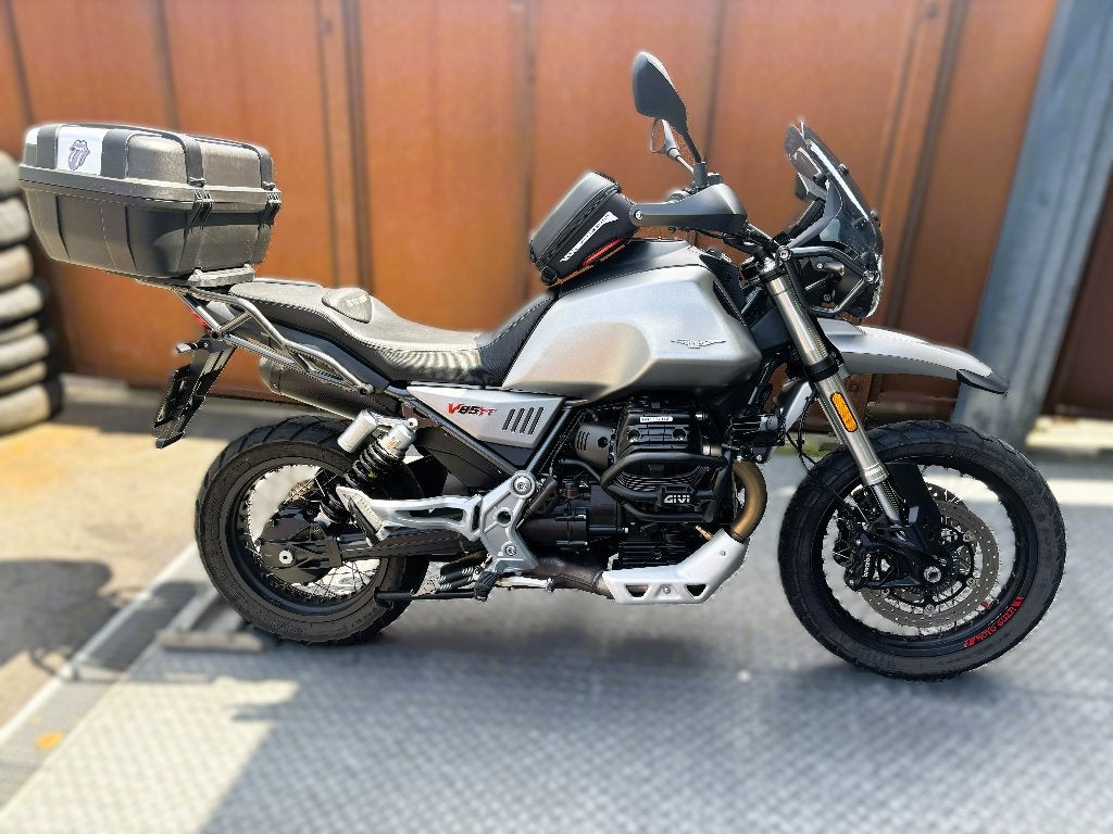 V85tt 1er propriétaire 08/2020 26964km garantie 1,2,3ans jhb, Permis Moto A, Tourisme, Entreprise, Plus de 35 kW