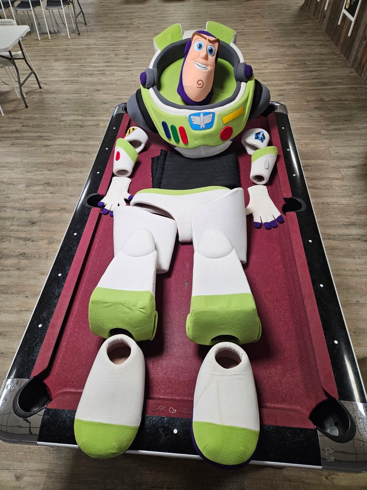 mascottes professionnels buzz l'éclair et pat patrouille, Enlèvement