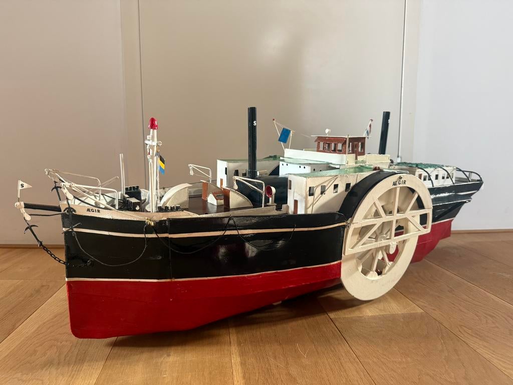 zeldzame RC-model te bemachtigen, Ophalen, Zo goed als nieuw