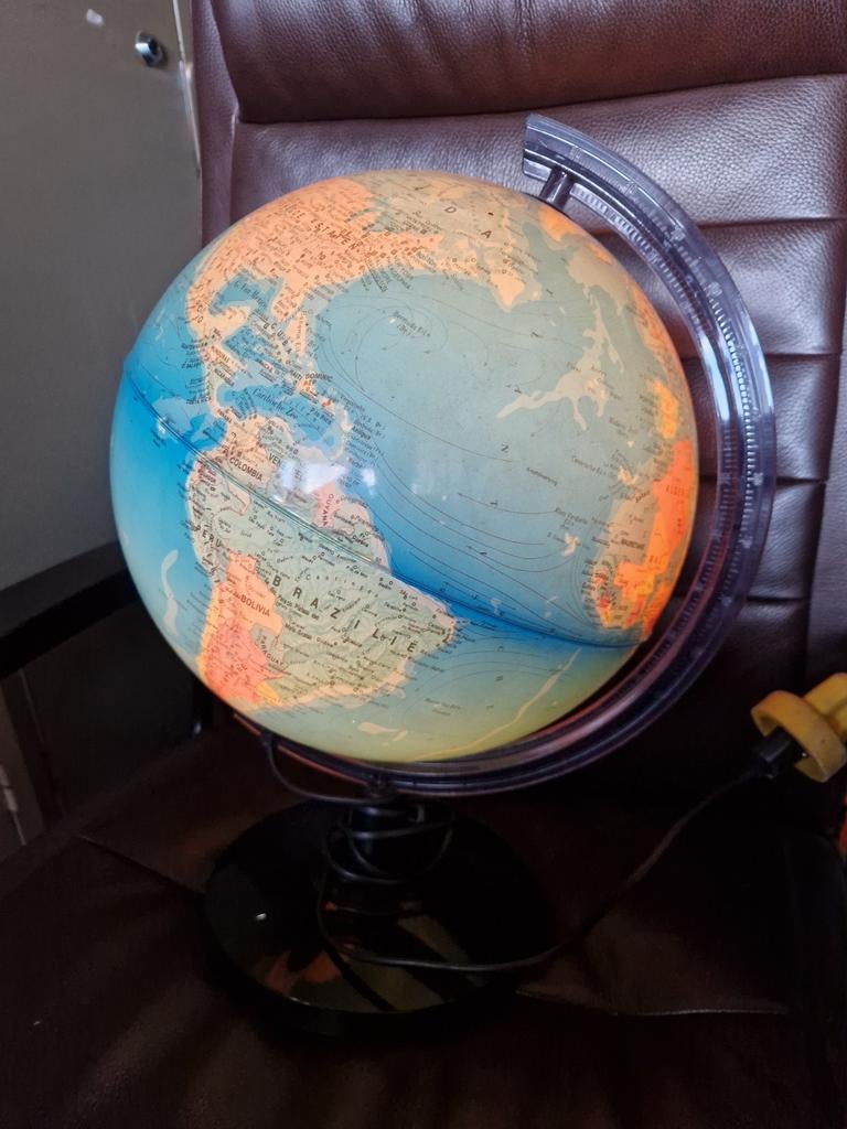 Wereldbol, Ophalen