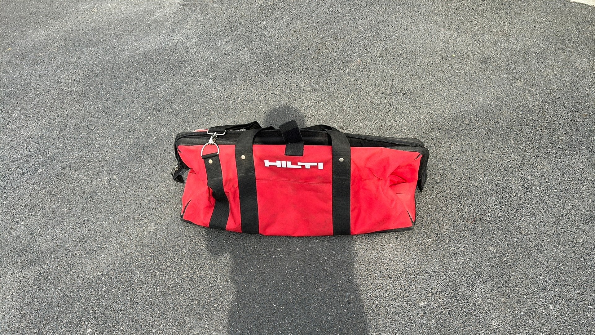 Hilti draagtas, Enlèvement, Comme neuf