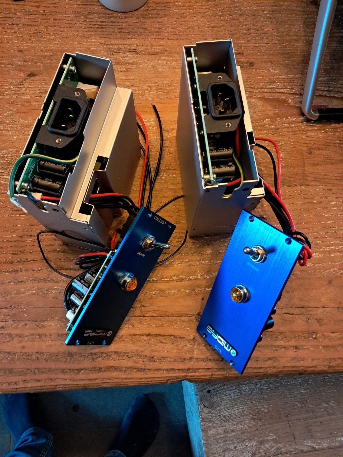 midas L10 nieuwe voeding 2 stuks, Enlèvement