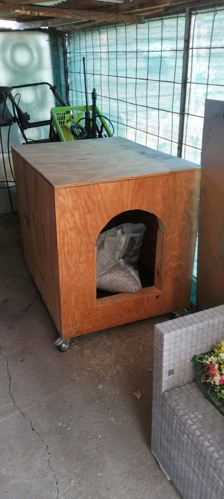 honden hok geïsoleerd XXL, Dieren en Toebehoren, Ophalen, Zo goed als nieuw, Hondenhok
