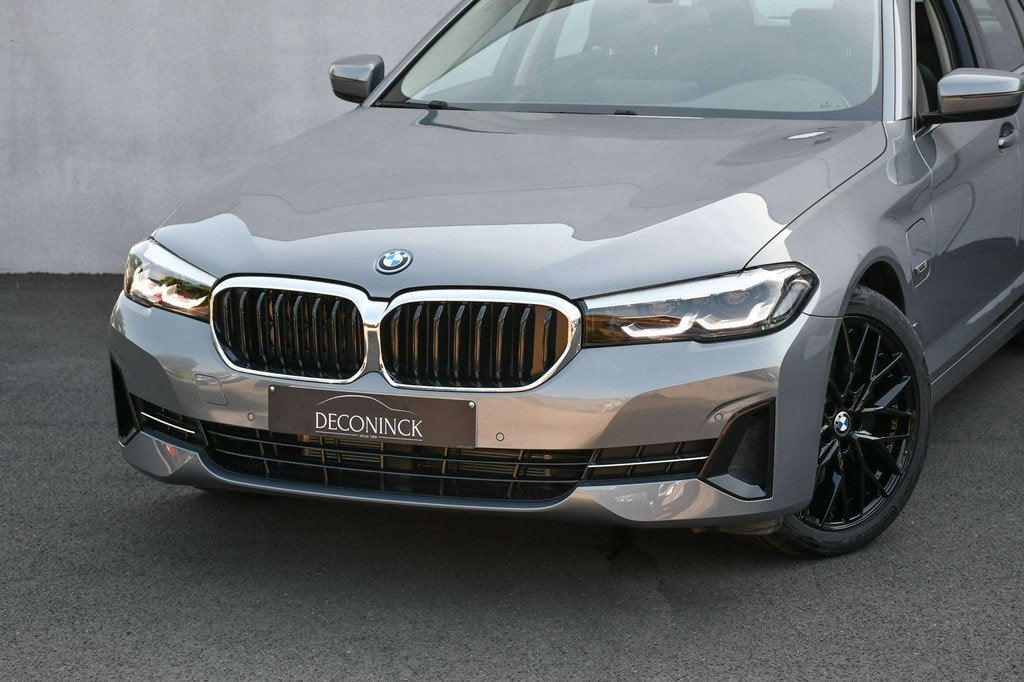 BMW 5 Serie 530 Touring 530e *CARPLAY*TREKHAAK*LEDER*LED*CC*, Automaat, Achterwielaandrijving, 4 cilinders, Leder