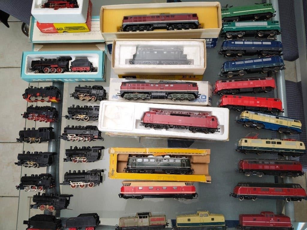 Groot lot treinen en spooren, Hobby & Loisirs créatifs, Trains miniatures | HO, Autres marques, Analogique, Enlèvement, Courant continu