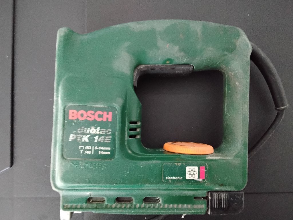 Een nietmachine van Bosch, Doe-het-zelf en Bouw, Ophalen, Bosch