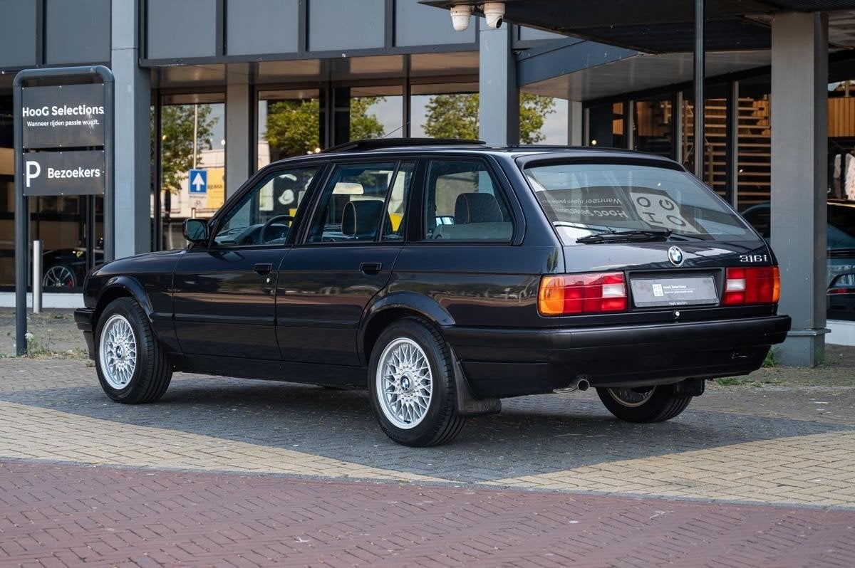BMW 3-serie 316i Touring E30 (bj 1994), Auto's, 1596 cc, Stof, Zwart, Zwart