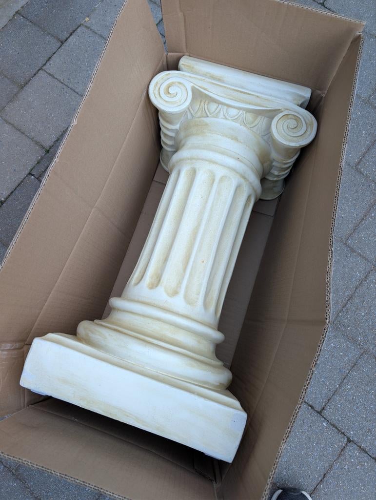 Decoratieve Griekse zuil, Ophalen