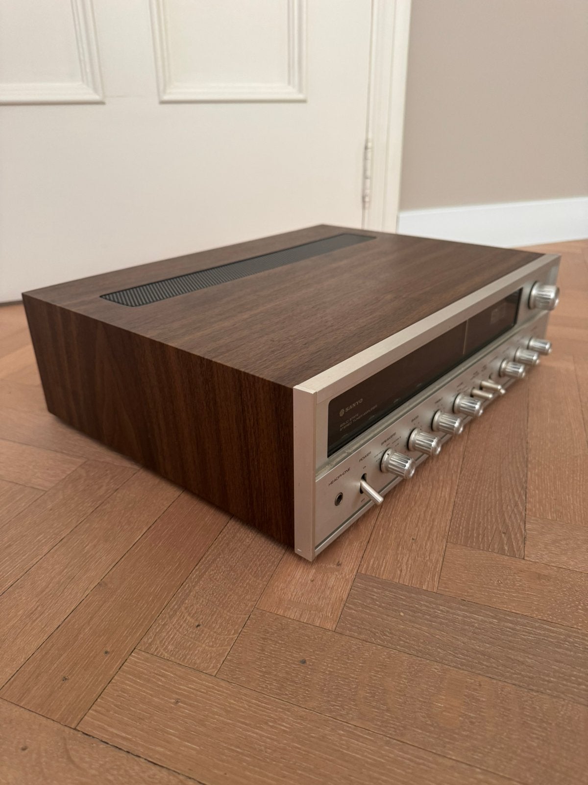 Sanyo radio/versterker !!, Ophalen, Zo goed als nieuw