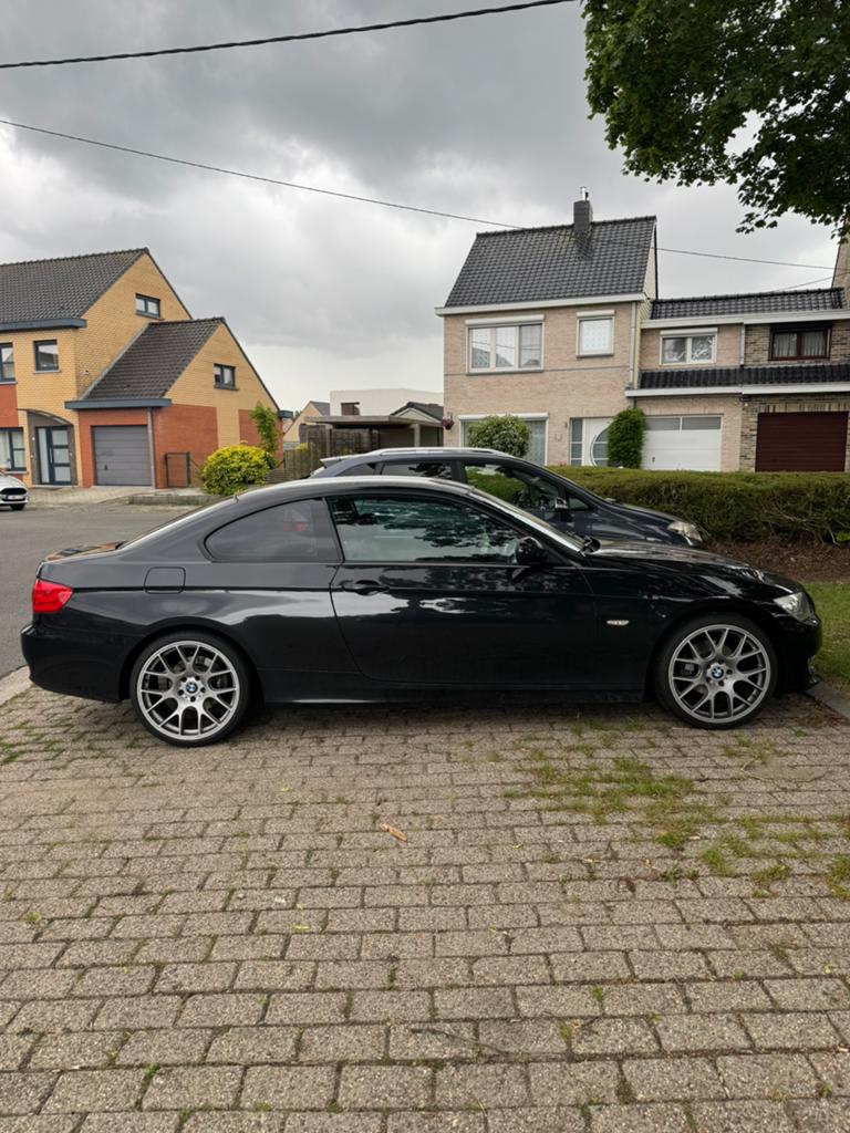 bmw 320i (E92), Auto's, BMW, Automaat, Zwart, Particulier, Cruise Control
