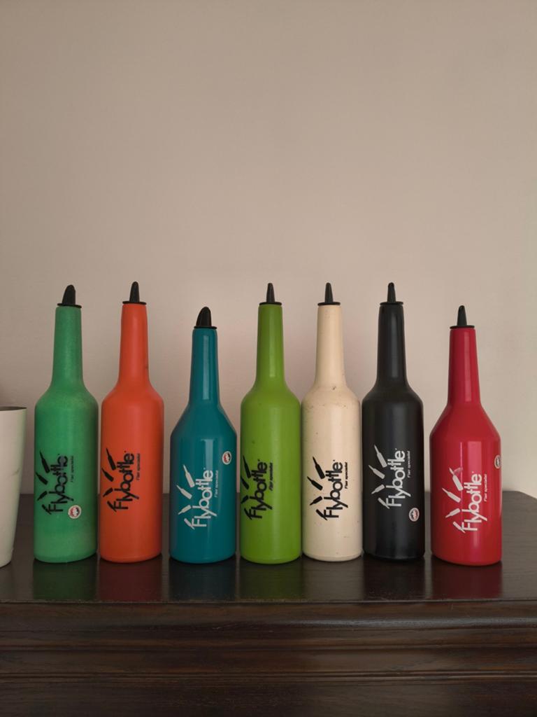 flair bottle bartender 7 stuks  spotprijs fly bottles +Shake, Ophalen