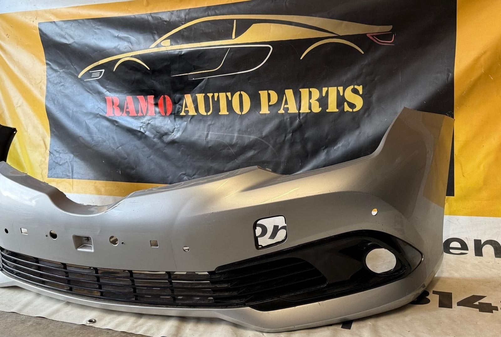 VOORBUMPER TOYOTA AURIS 2015/2016/2018 P/N 5211902K40, Auto-onderdelen, Gebruikt, -, Voor, -