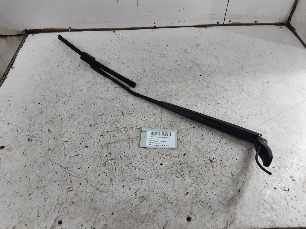 RUITENWISSERARM RECHTS VOOR Citroën Berlingo Multispace, Gebruikt, Citroën, Mevr. I. Hauben, Rue de l'Espoir 34 34
4030  GRIVEGNÉE, BE
