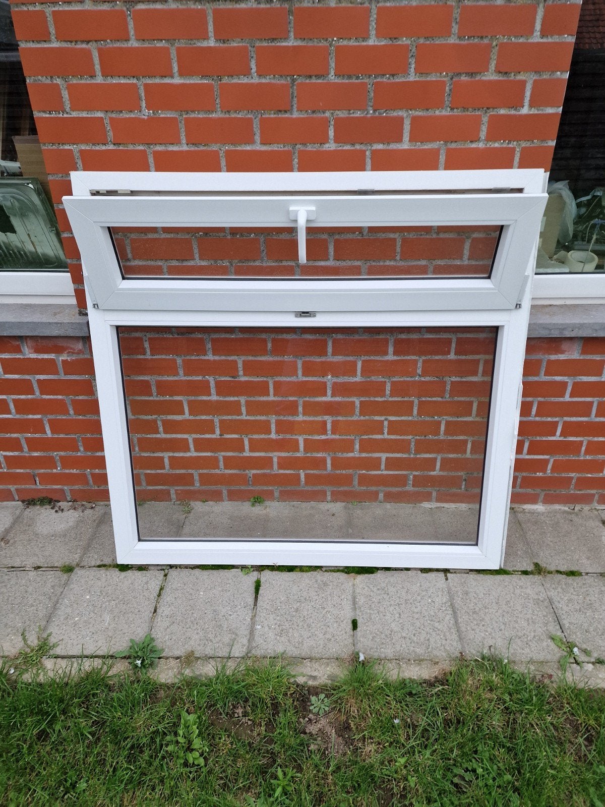 Enkel beglazing raam, Kunststof, Overige typen, Zo goed als nieuw, Inclusief glas