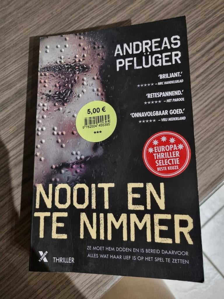 Andreas Pflüger - Nooit en te nimmer, Livres, Thrillers, Enlèvement