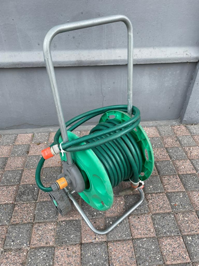 Tuinslang 25 meter, Ophalen, Zo goed als nieuw, Tuinslang