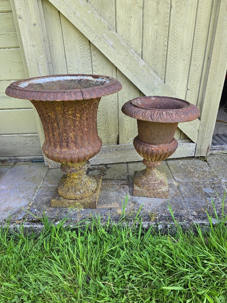 2 tuinvazen in gietijzer, Tuin en Terras, Ophalen, Gebruikt
