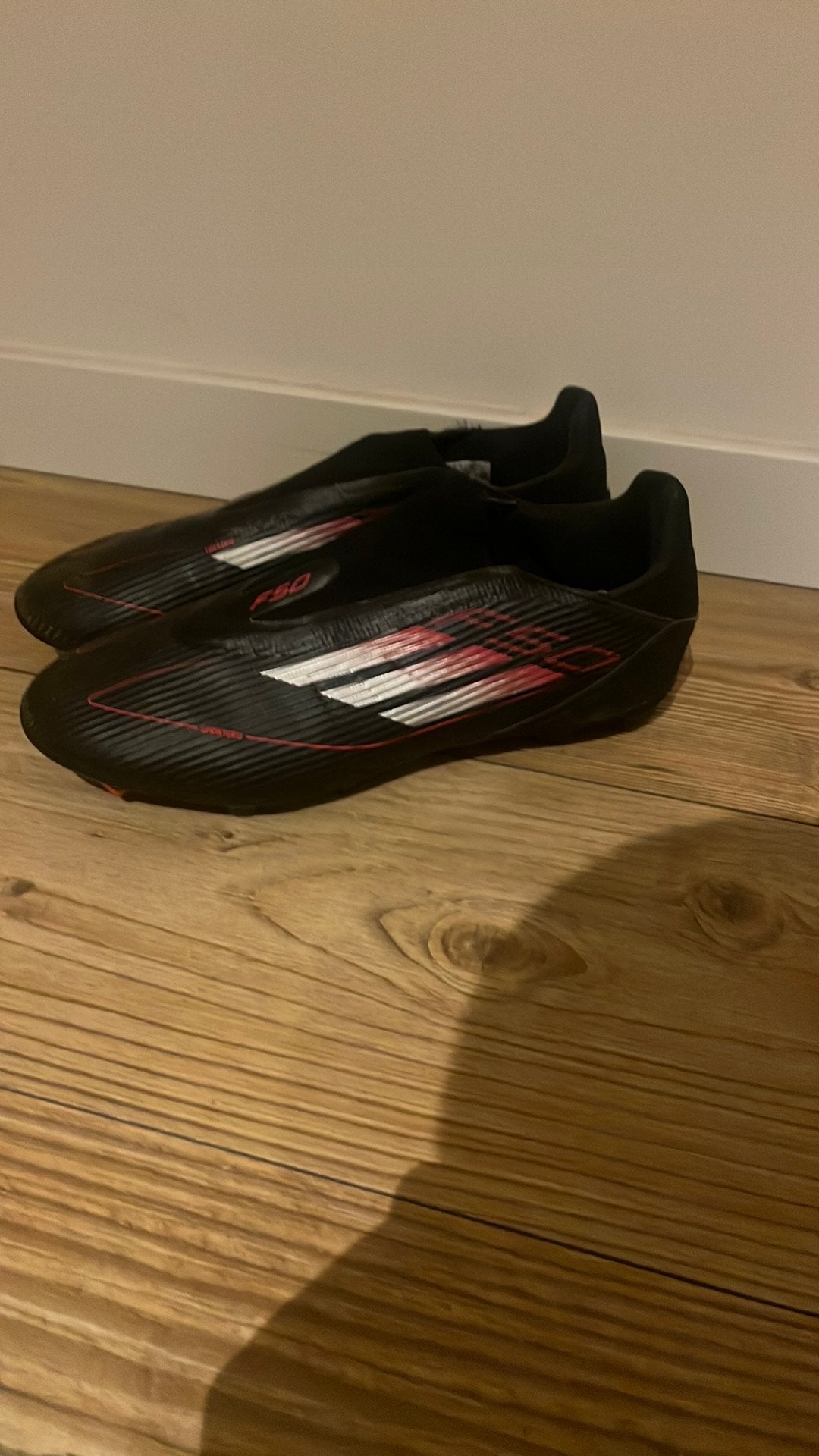 Adidas f50 voedbal schoenen, Sport en Fitness, Ophalen of Verzenden, Zo goed als nieuw, Schoenen