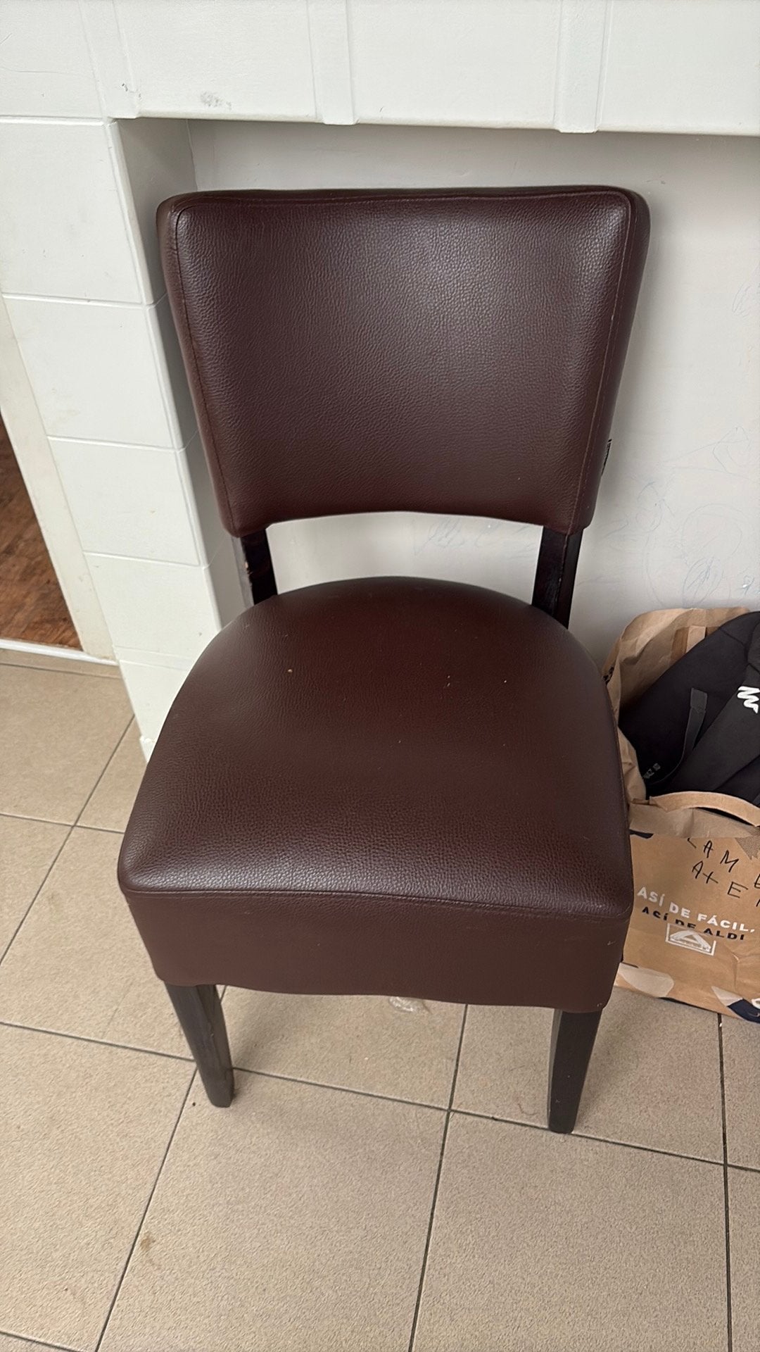 4 chaises super confortable, Enlèvement