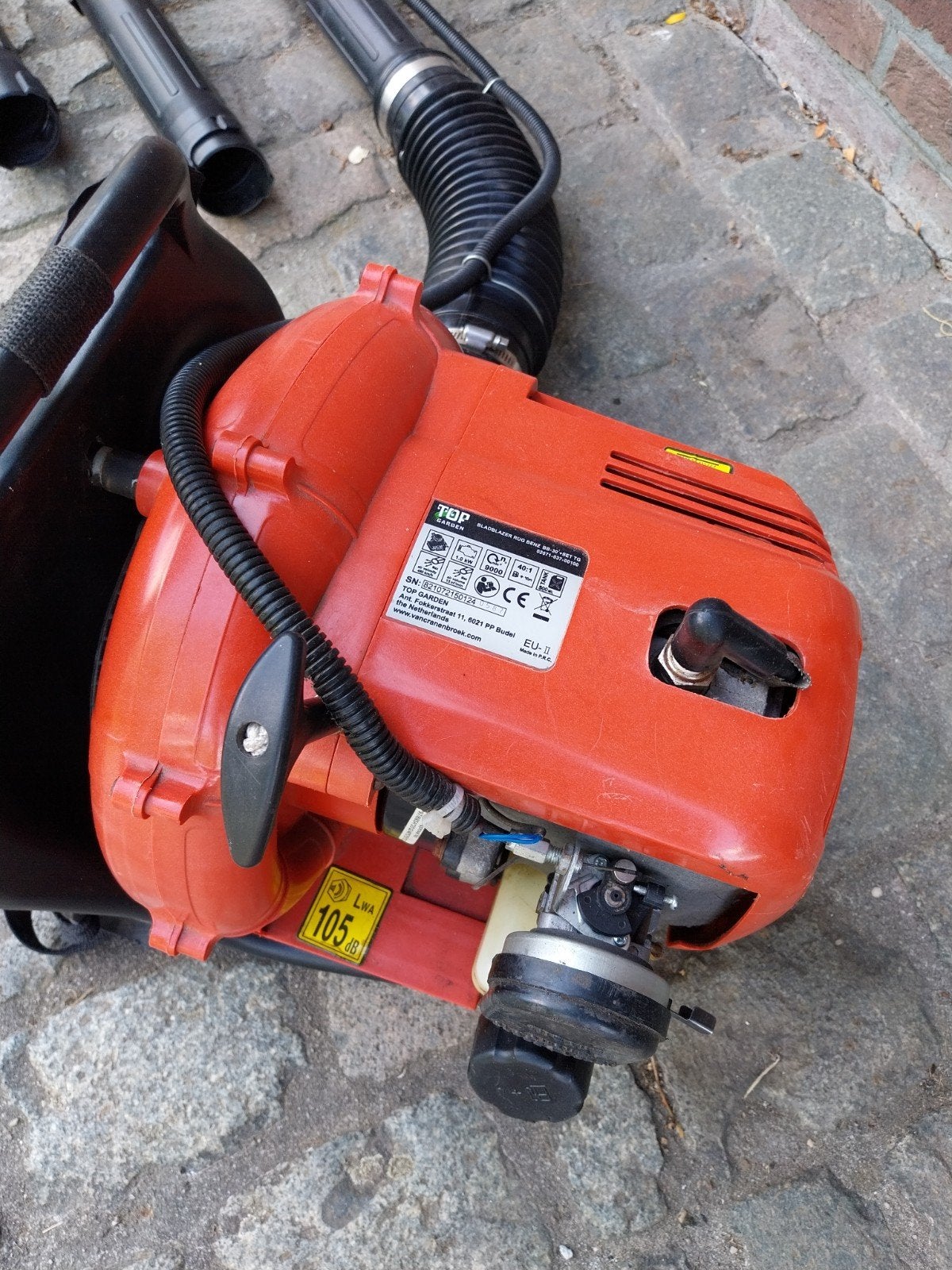 TOPGarden bladblazer benzine ruggedragen start en loopt goed, Tuin en Terras, Bladblazers, Ophalen, Gebruikt, Benzine, Ruggedragen