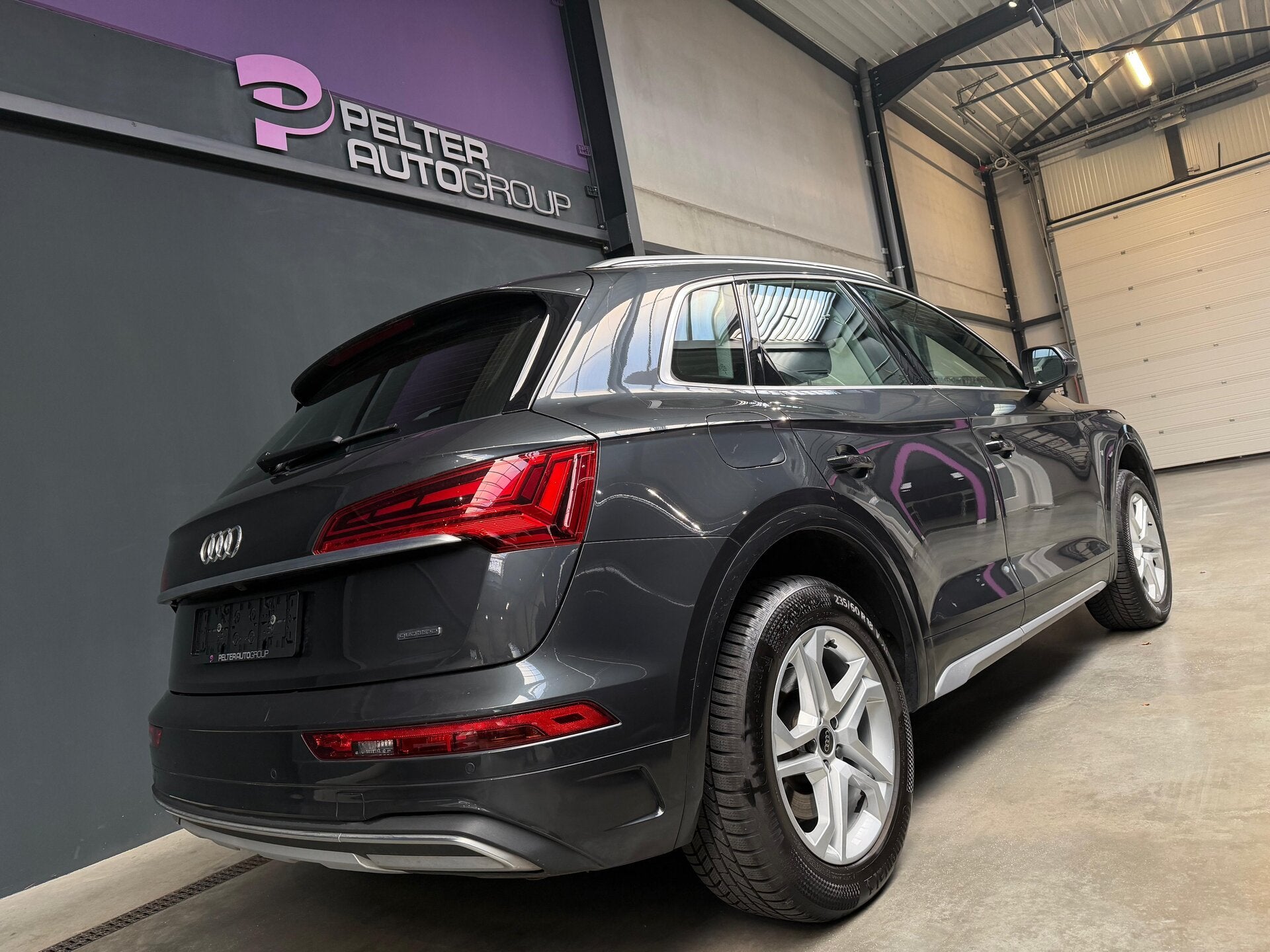 Audi Q5 PHEV 50 TFSIe Quattro S-Tronic Leder GPS Camera BTW, Auto's, 0 min, Q5, Bluetooth, Bedrijf