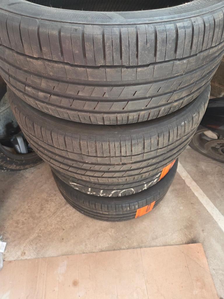 Banden 123/50/ZR19 103W SUV (Hankook VENTUS S1 Evo3 103W), Gebruikt, 235 mm, Band(en), Personenwagen