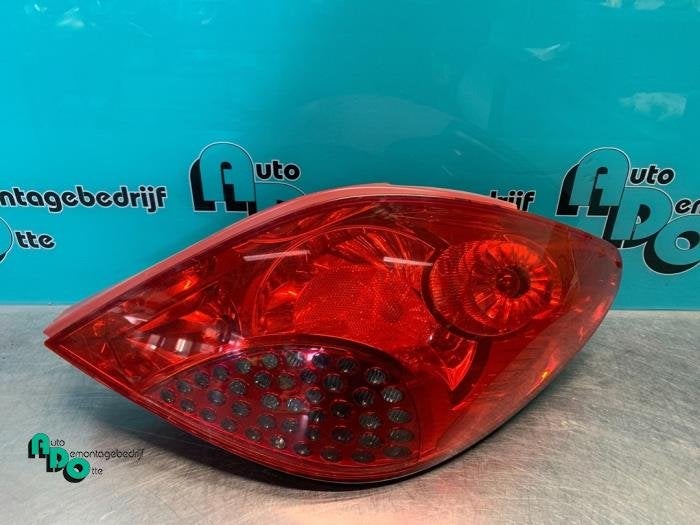 Feu arrière droit d'un Peugeot 207 (207 06-), Autos : Pièces & Accessoires, Éclairage, -, 3 mois de garantie, Utilisé, -