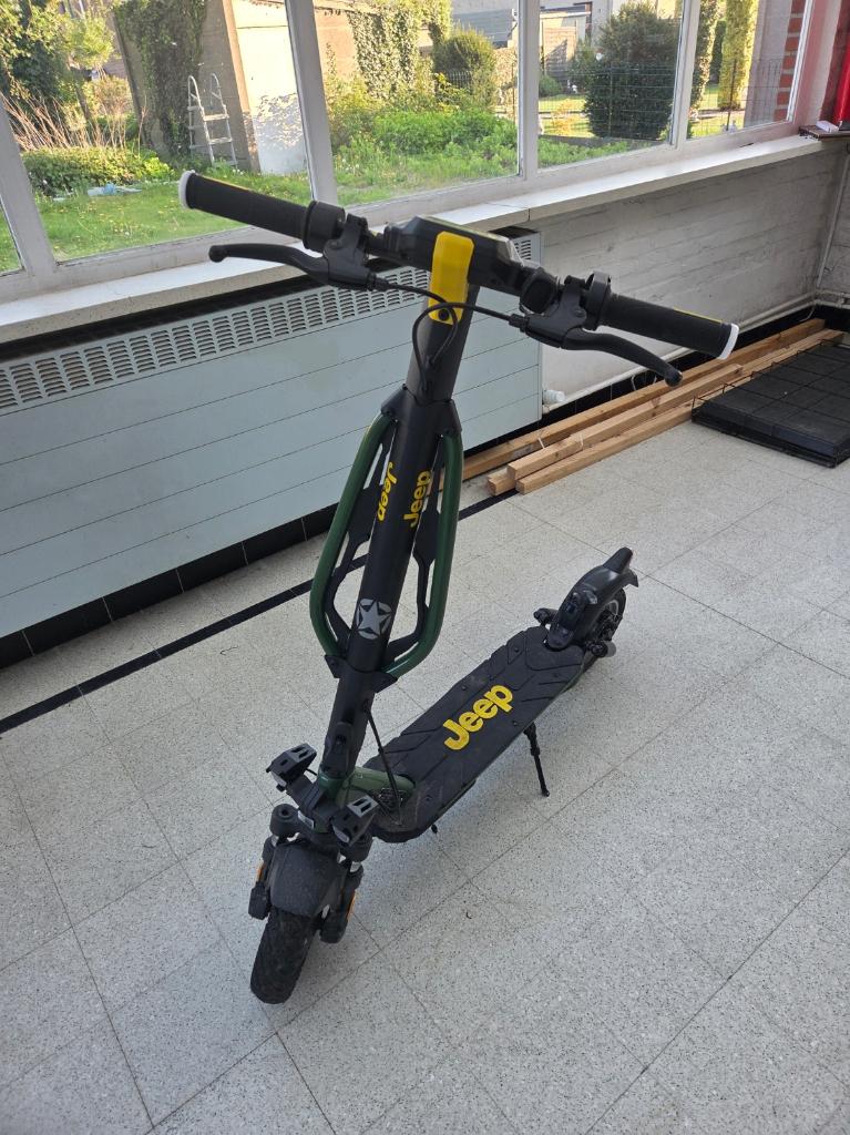 Elektrische Step JEEP, Ophalen, Zo goed als nieuw, Elektrische step (E-scooter), Jeep