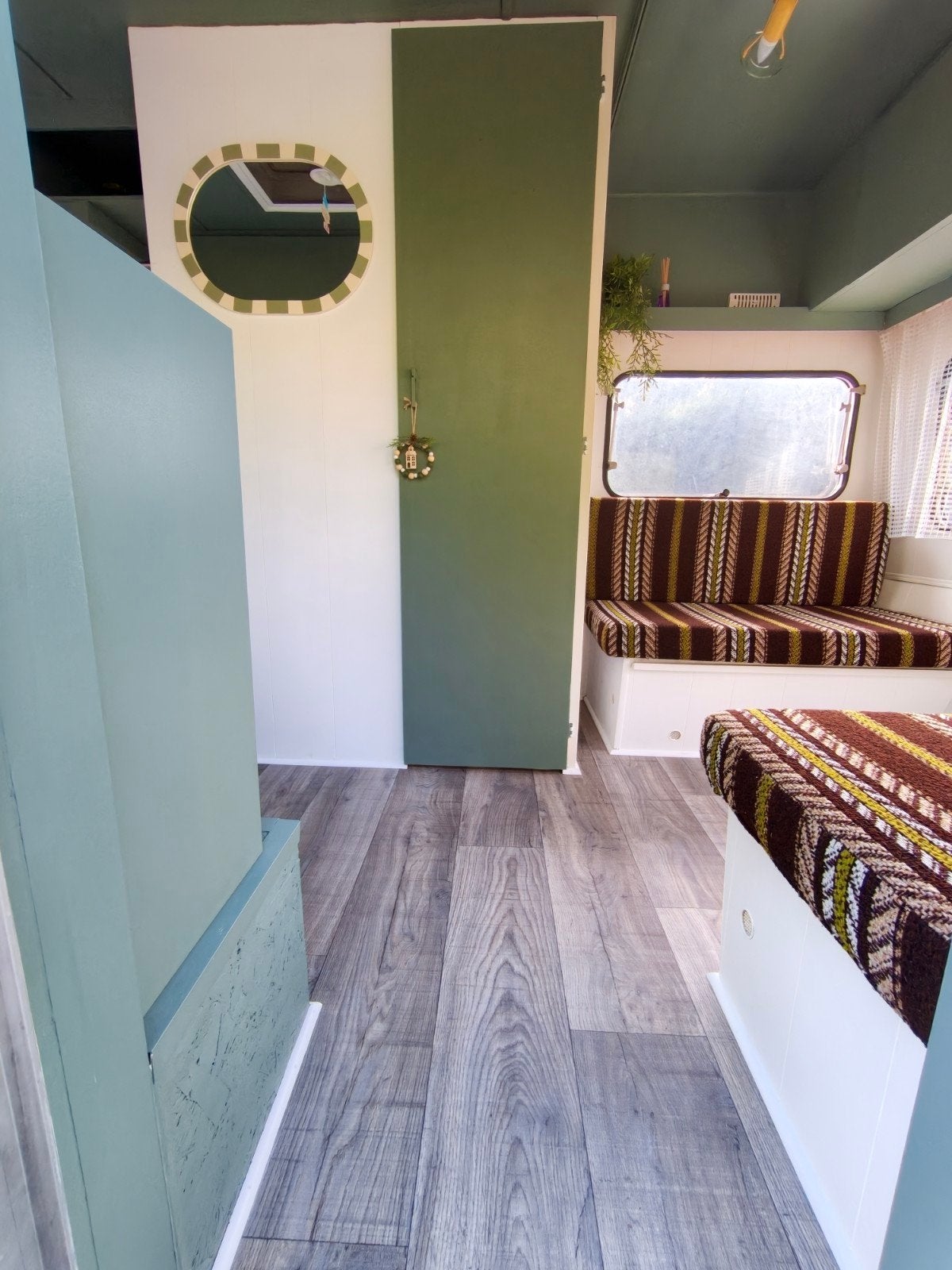 Caravan Chateau Elite 440 Gerenoveerd 1978 Vintage, Caravans en Kamperen, Schokbreker, Particulier, Dwarsbed, Tot en met 4