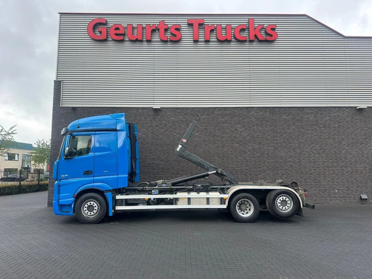 Mercedes-Benz Actros 2545 6X2 MET HIAB MULTILIFT XR21S61 HAA, Auto's, Vrachtwagens, Automaat, Euro 6, Blauw, Mercedes-Benz