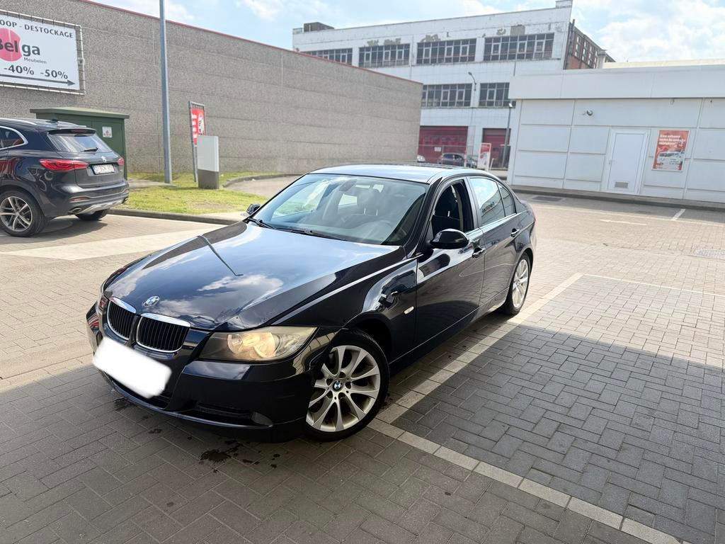 Bmw 318i e90 benzine 2008 Gekeurd voor verkoop, Auto's, BMW, 1998 cc, Handgeschakeld, 5 deurs, Particulier