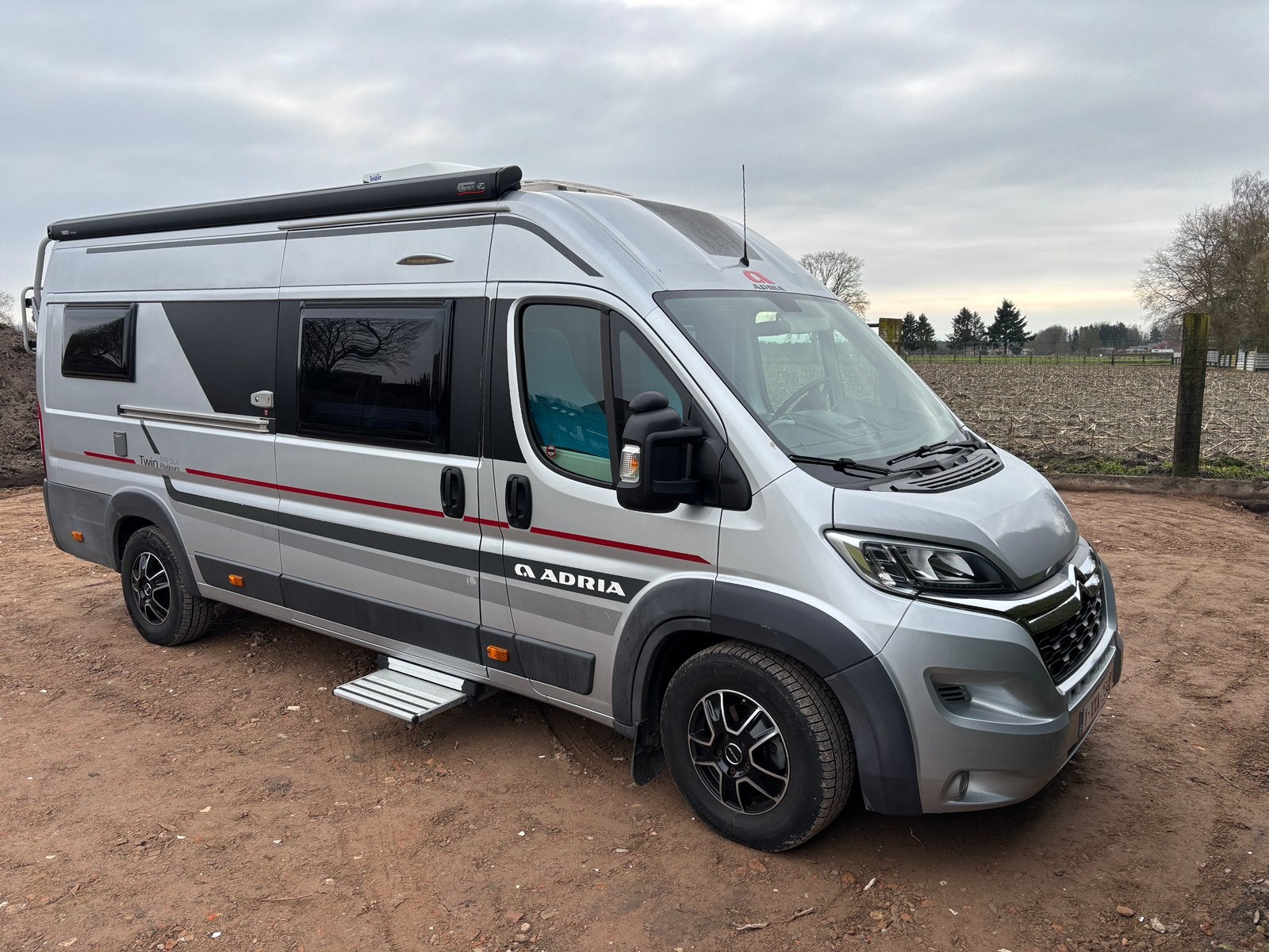Adria SLX 640 Twin Platinum, Boîte manuelle, Diesel, Particulier, Adria